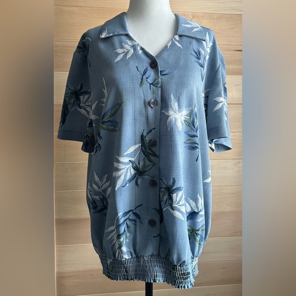 East west fashion, size L floral/beach theme button up with elastic waist - Picture 2 of 8